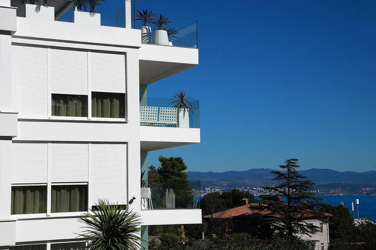 Stylish Apartment 100 M From The Beach Opatija Exterior foto