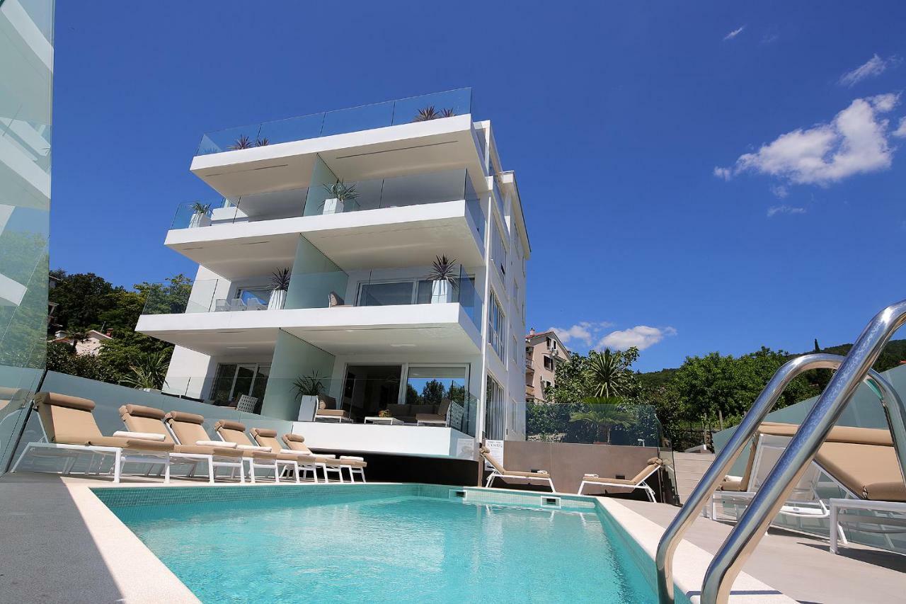 Stylish Apartment 100 M From The Beach Opatija Exterior foto